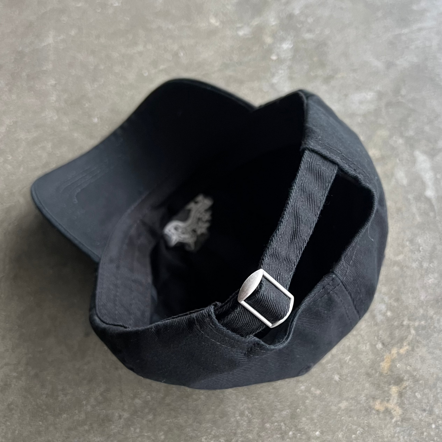 UNLOCKED 77 Cap